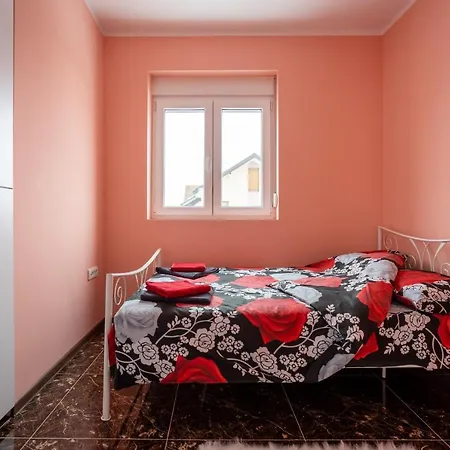 Mici Luxury Ledine