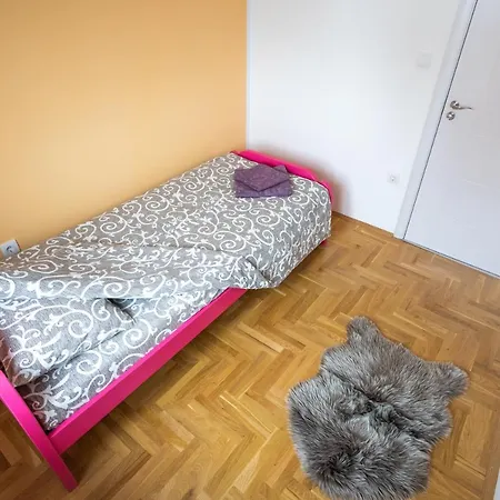 Mici Luxury * Ledine